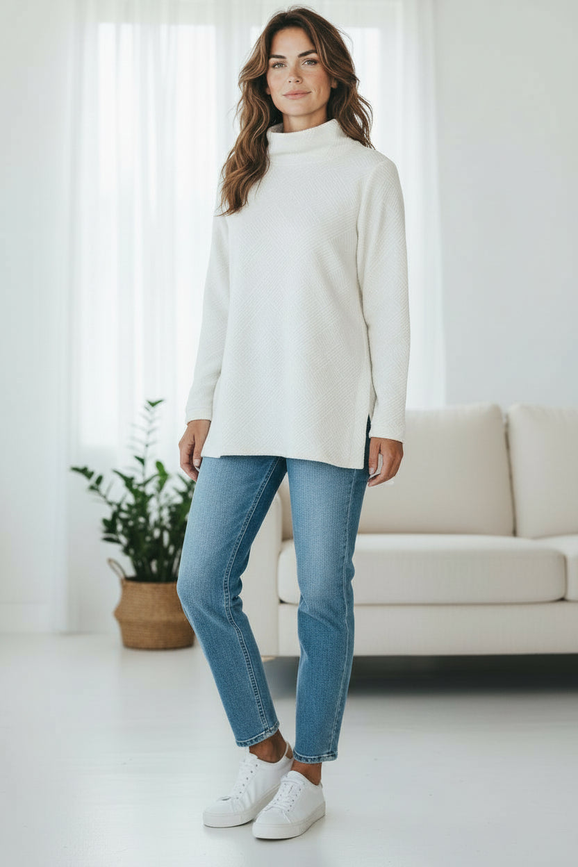 Flutter Neck Pullover. White