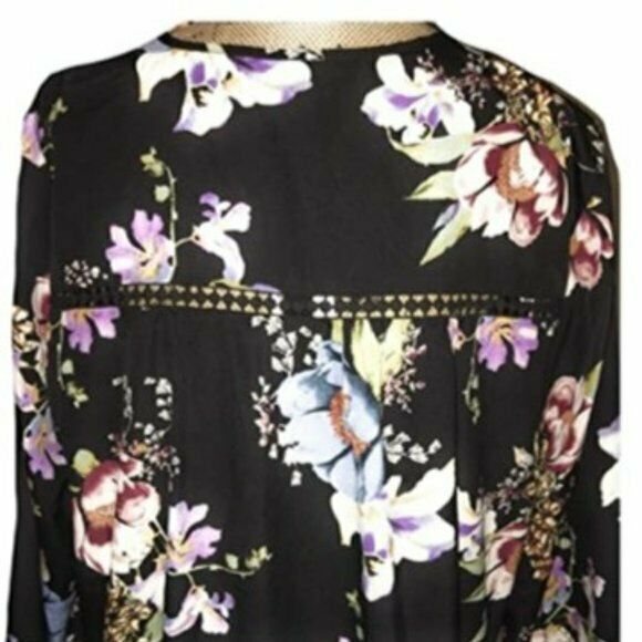 Olivia & Grace Women's Floral Print Ruffled Peasant Top. MSRP $80