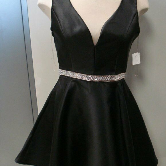 Crystal Doll Juniors' Embellished Sweetheart Dress. MSRP $120