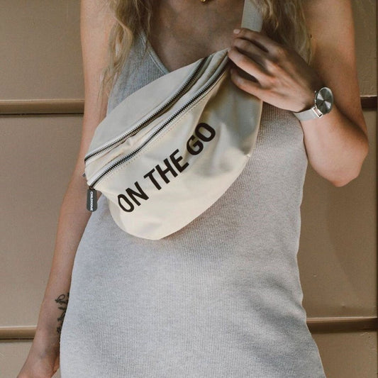 ON THE GO BANANA BAG OFF WHITE
