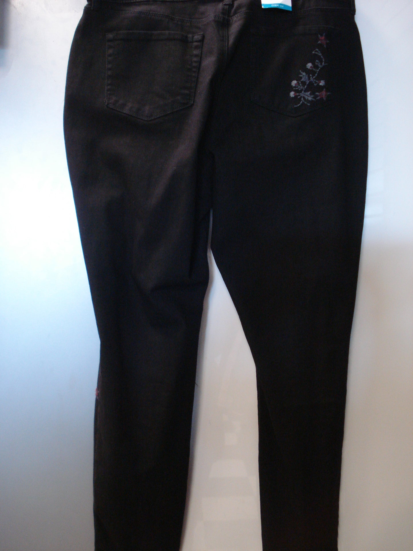 Style & Co Embroidered Curvy-Fit Skinny Jeans. MSRP $80