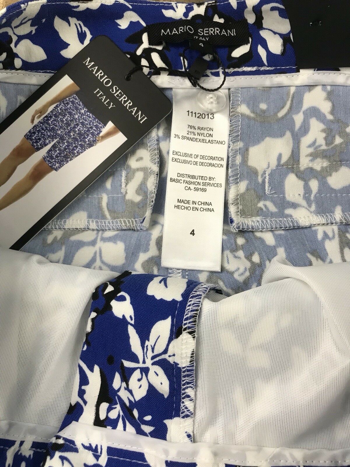 Mario Serrani Italy Bermuda Shorts. Comfort Stretch Tummy Control. Royal Print.