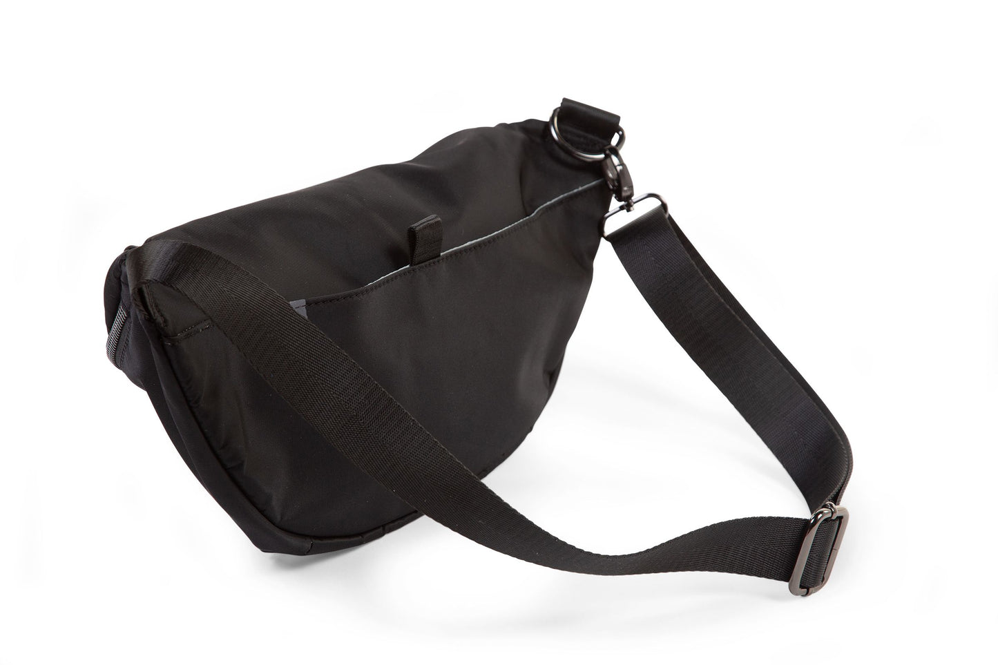 ON THE GO BANANA BAG BLACK