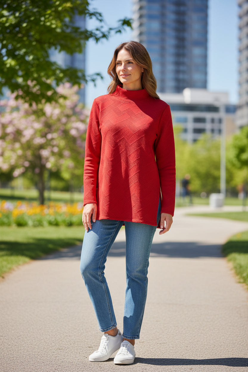 Flutter Neck Pullover. Red