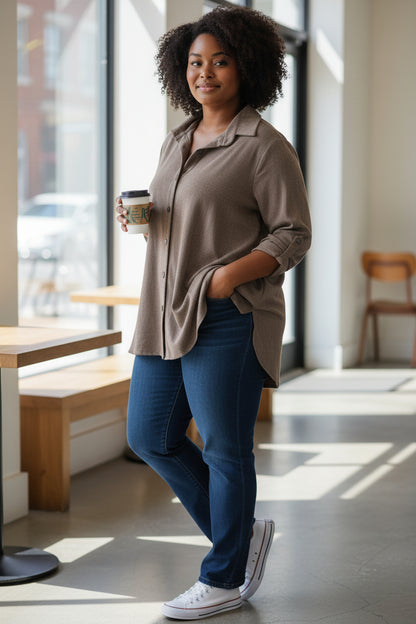 Made-in-Canada Linen Blend Button-Up. Oatmeal/Taupe Light Brown