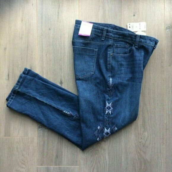 Style&Co Curvy Blue Jeans MSRP $75